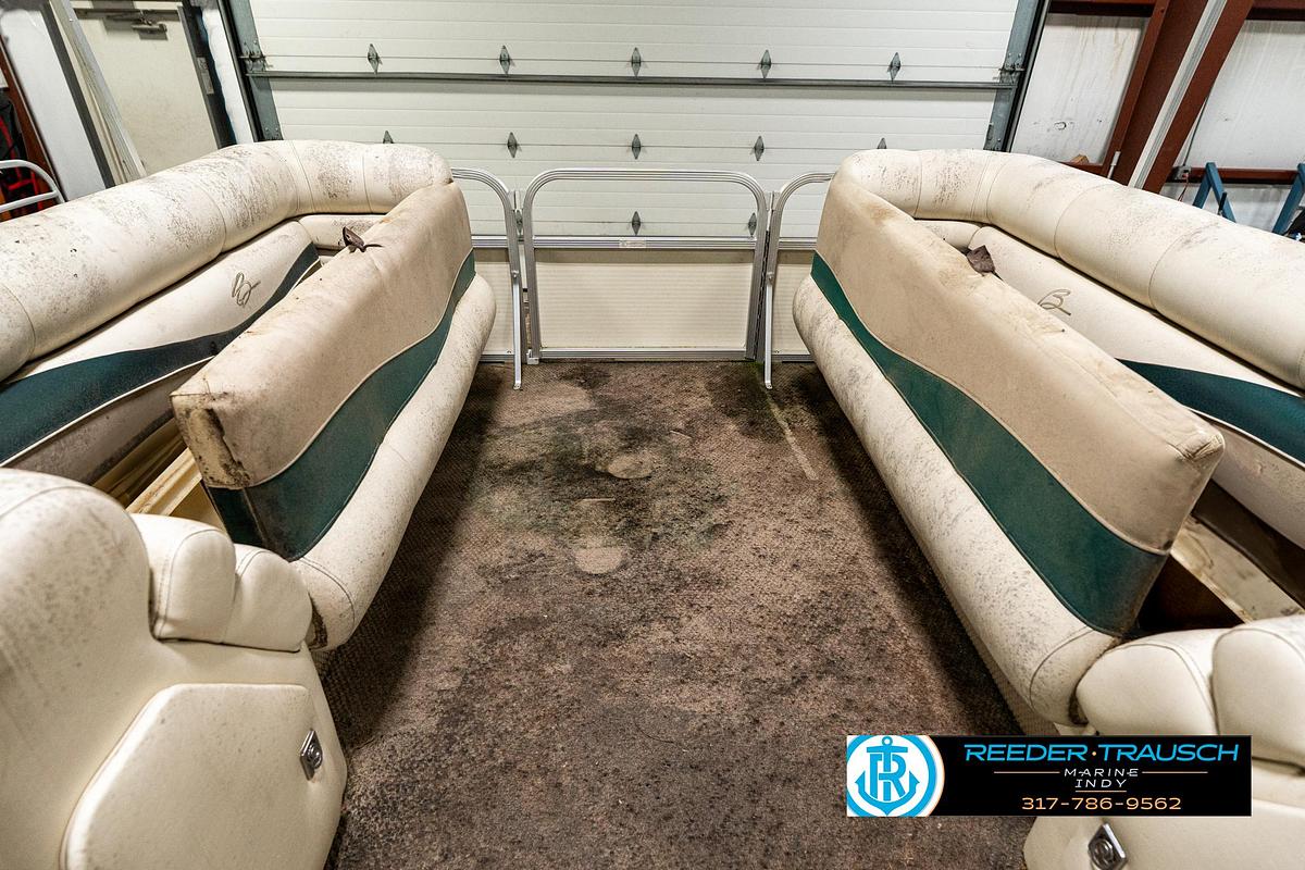 Used 2000 Bennington 2275 LX