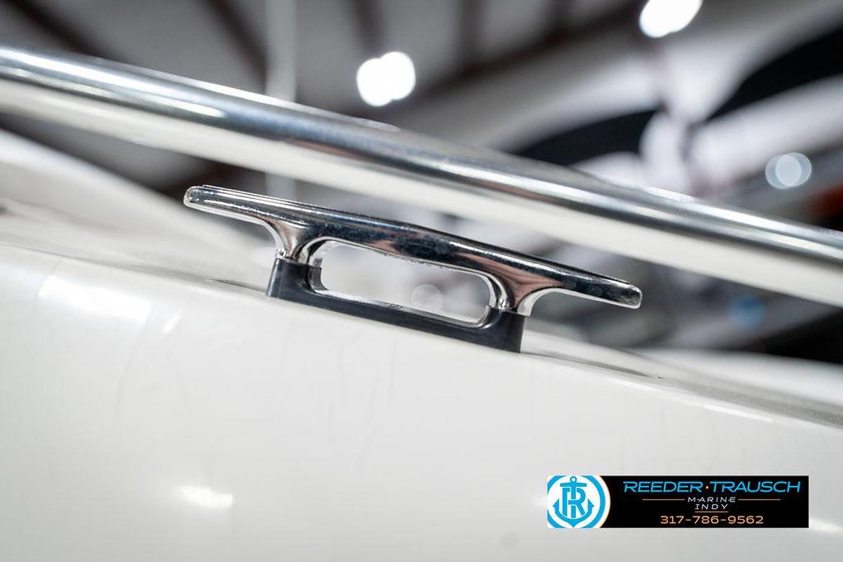 Used 1990 Rinker 206 Captiva