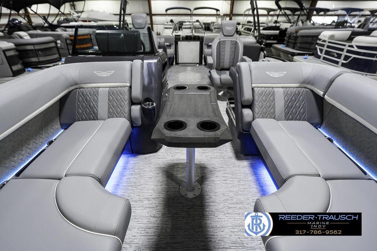 2025 Bennington 22 MFB