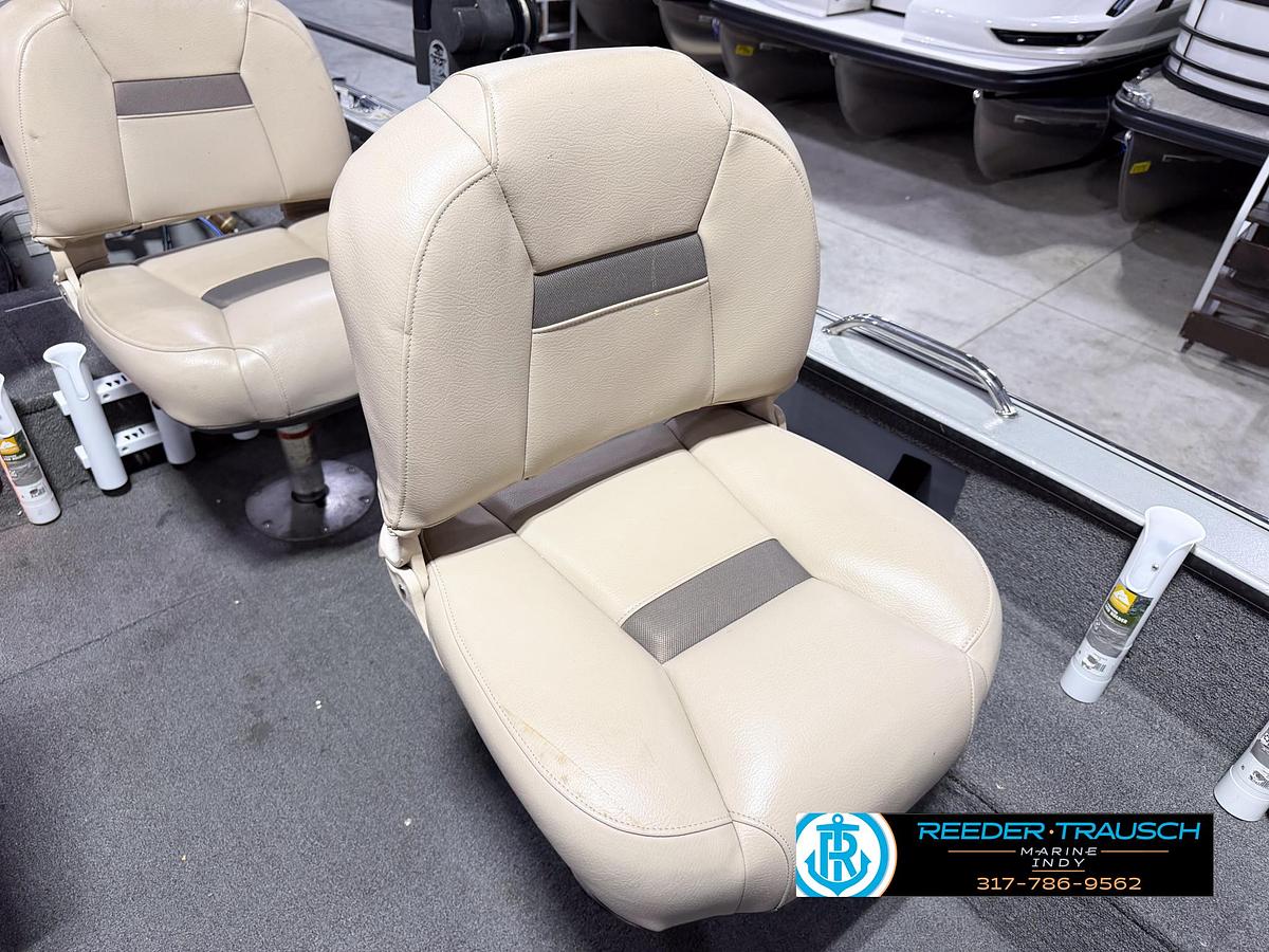 Used 1999 Lund Mr. Pike 17