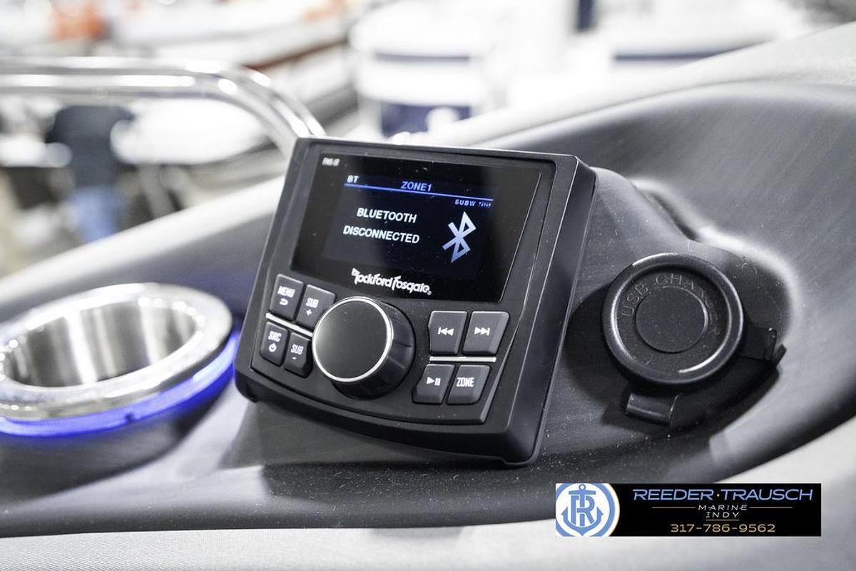 2025 Bennington 23 LTSB