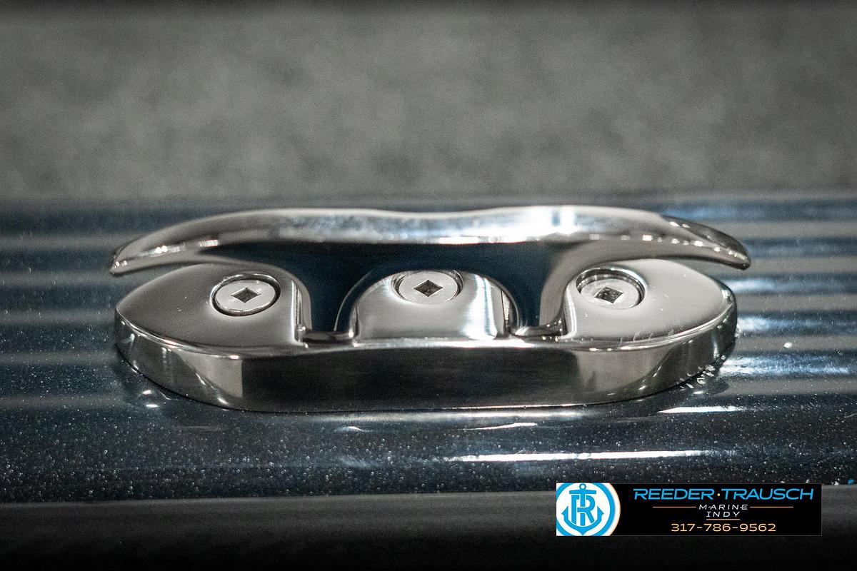 2026 Lund 1875 Pro V Bass