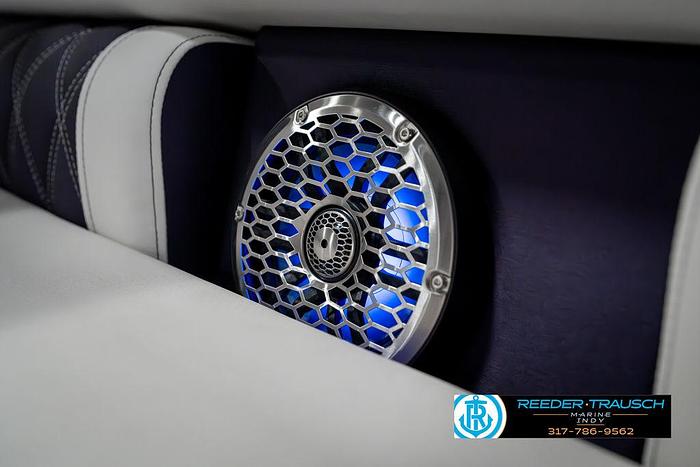 2025 Bennington QX SB T2