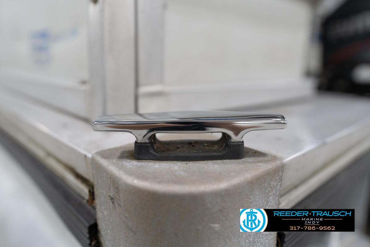 Used 1992 Sun Tracker Party Barge 24