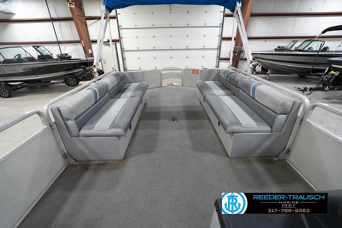 Used 1992 Sun Tracker Party Barge 24