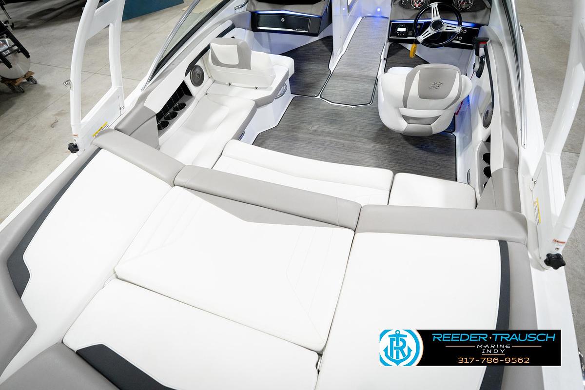 Used 2020 Four Winns MT H210