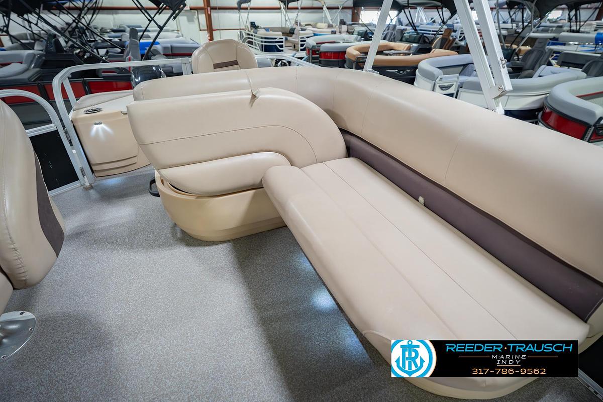 Used 2017 Sun Tracker Fishin' Barge 20 DLX