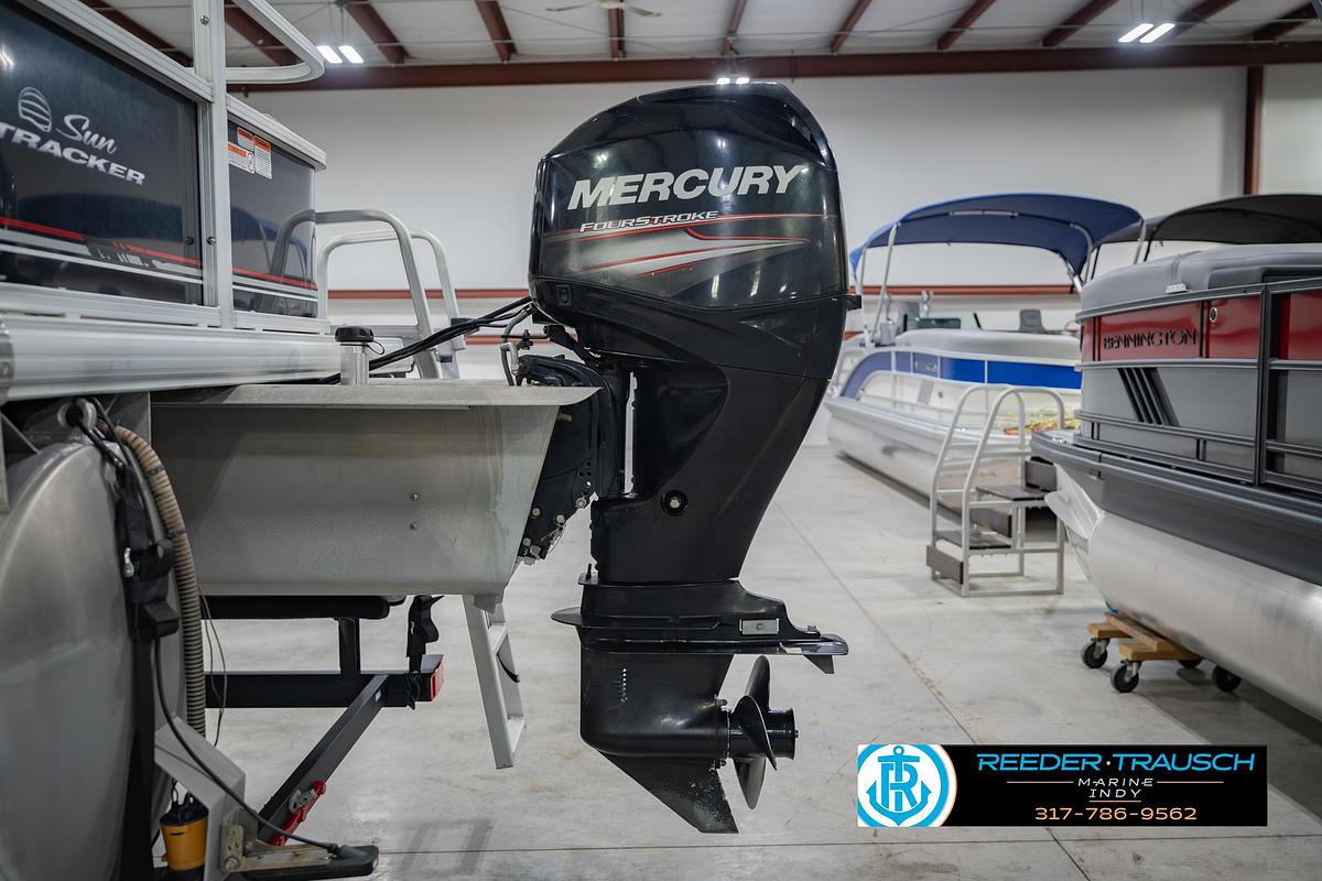 Used 2017 Sun Tracker Fishin' Barge 20 DLX