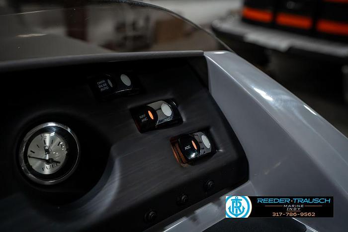 2025 Bennington 23 LPD