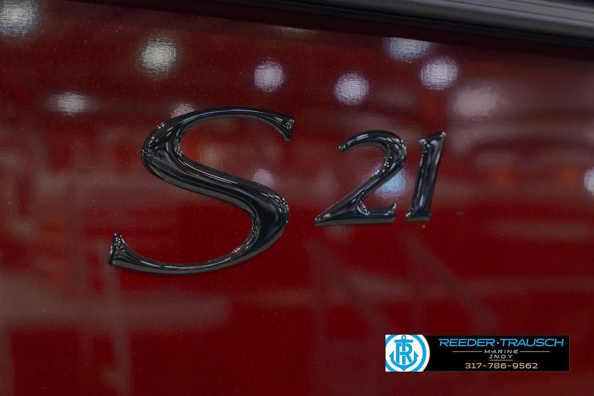 2027 Bennington 21 SSR