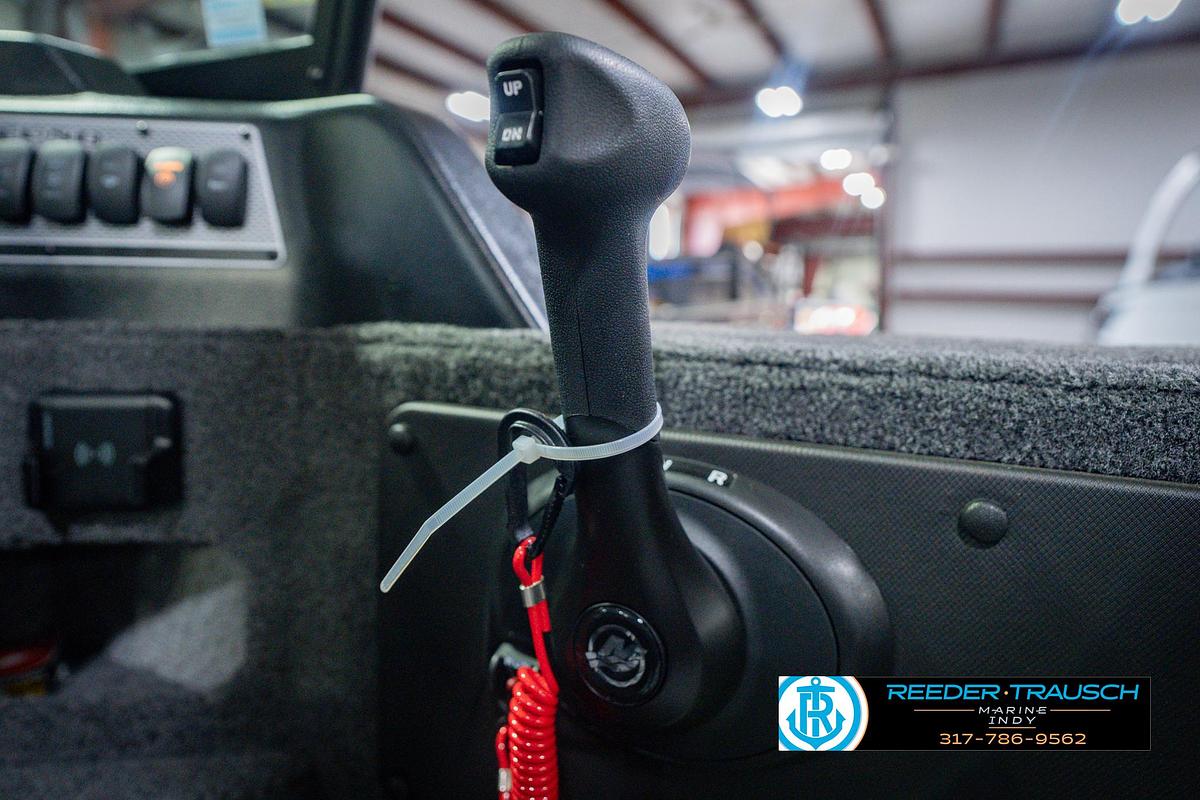 2026 Lund 1775 Impact XS