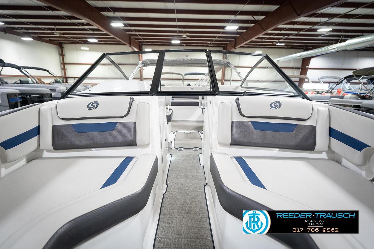 Used 2022 Hurricane 235RD