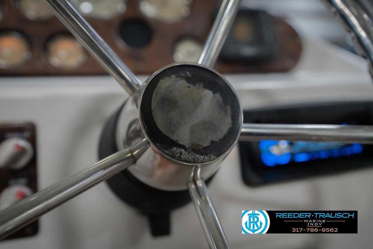 Used 2002 Hurricane SS232