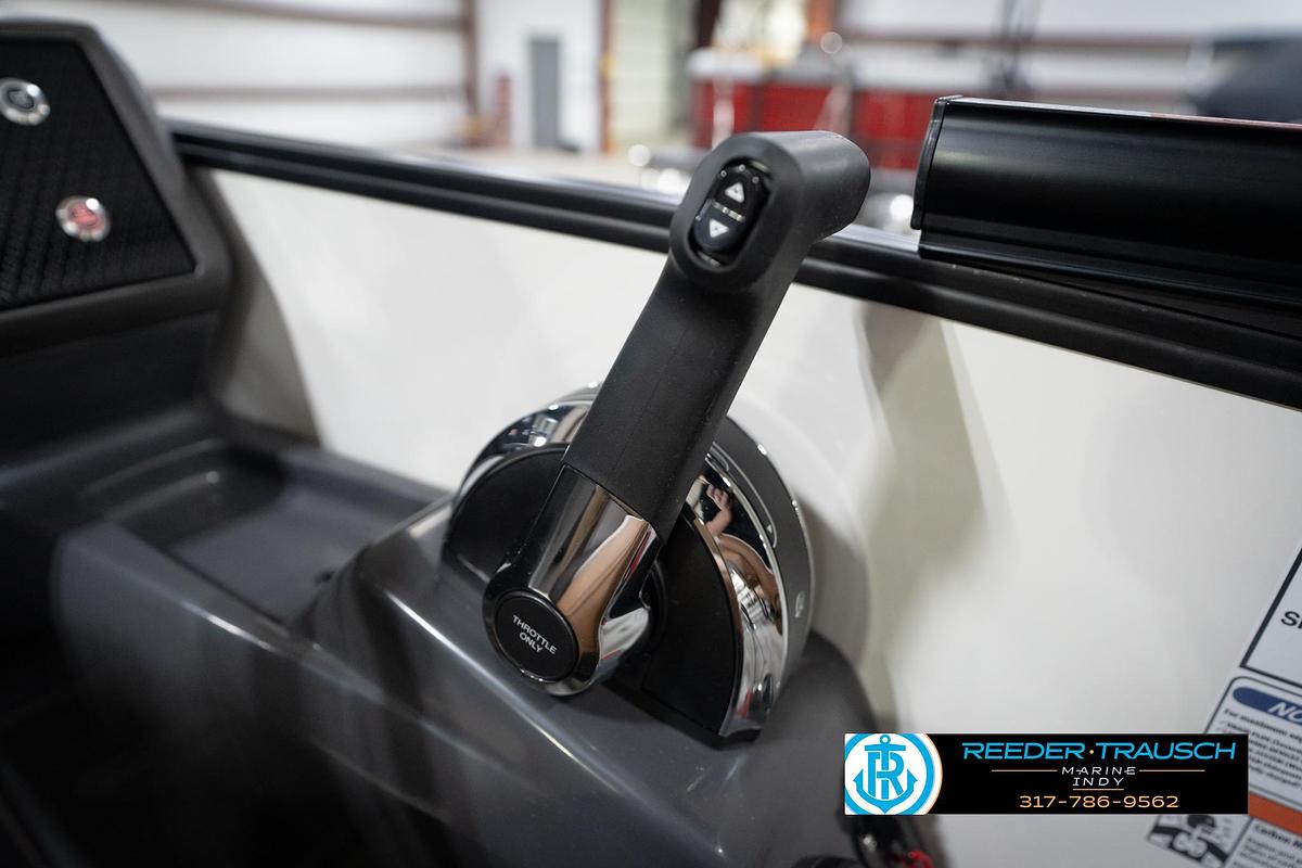 2026 Bennington 22 MSB