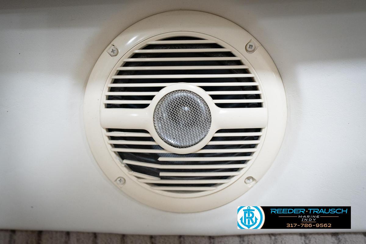 Used 2003 Bennington 2050 RL