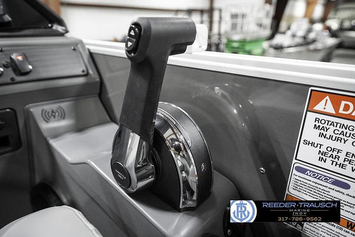 2025 Bennington 21 SSR