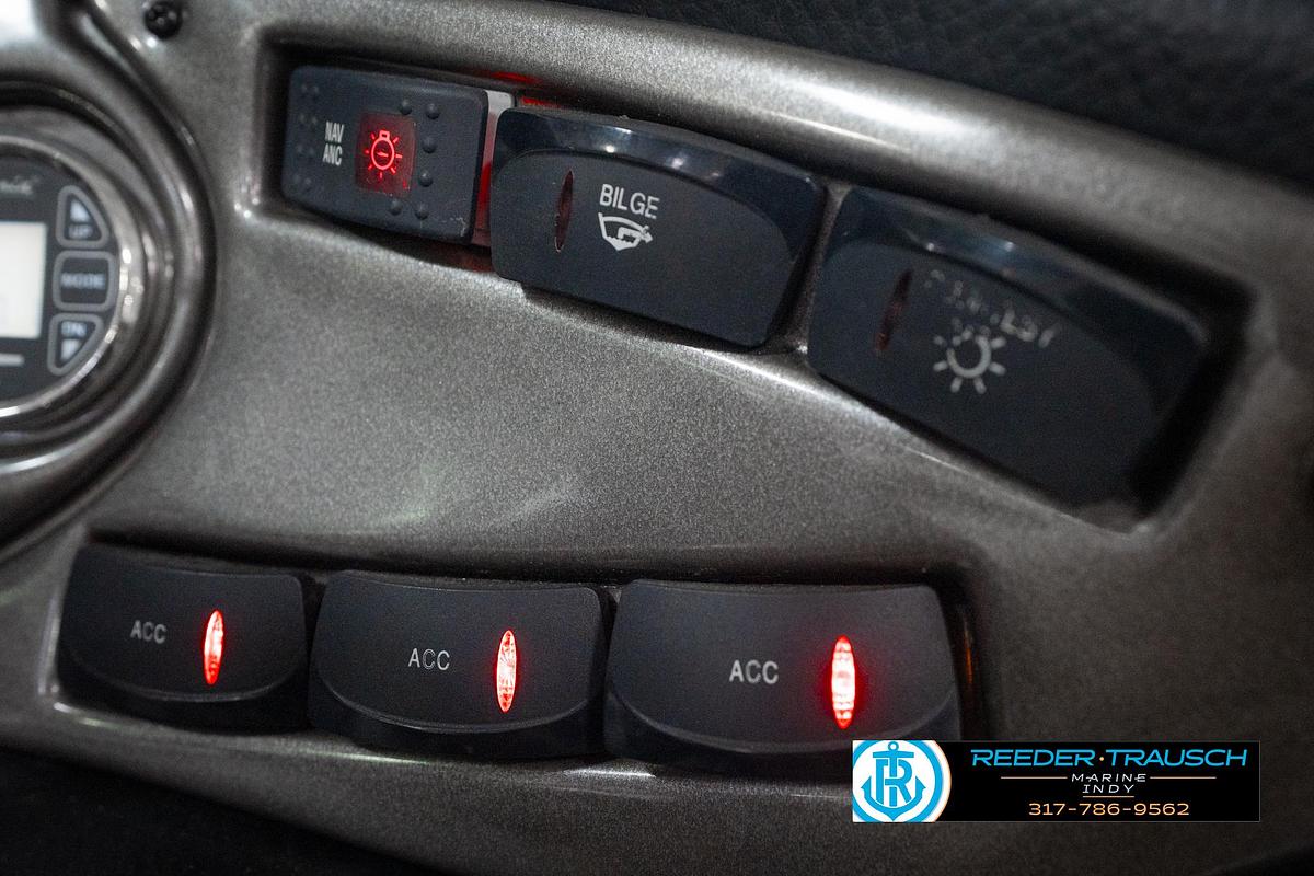 Used 2012 Crownline 21SS-11