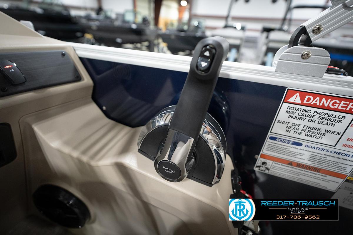 2026 Bennington 168 SLJ