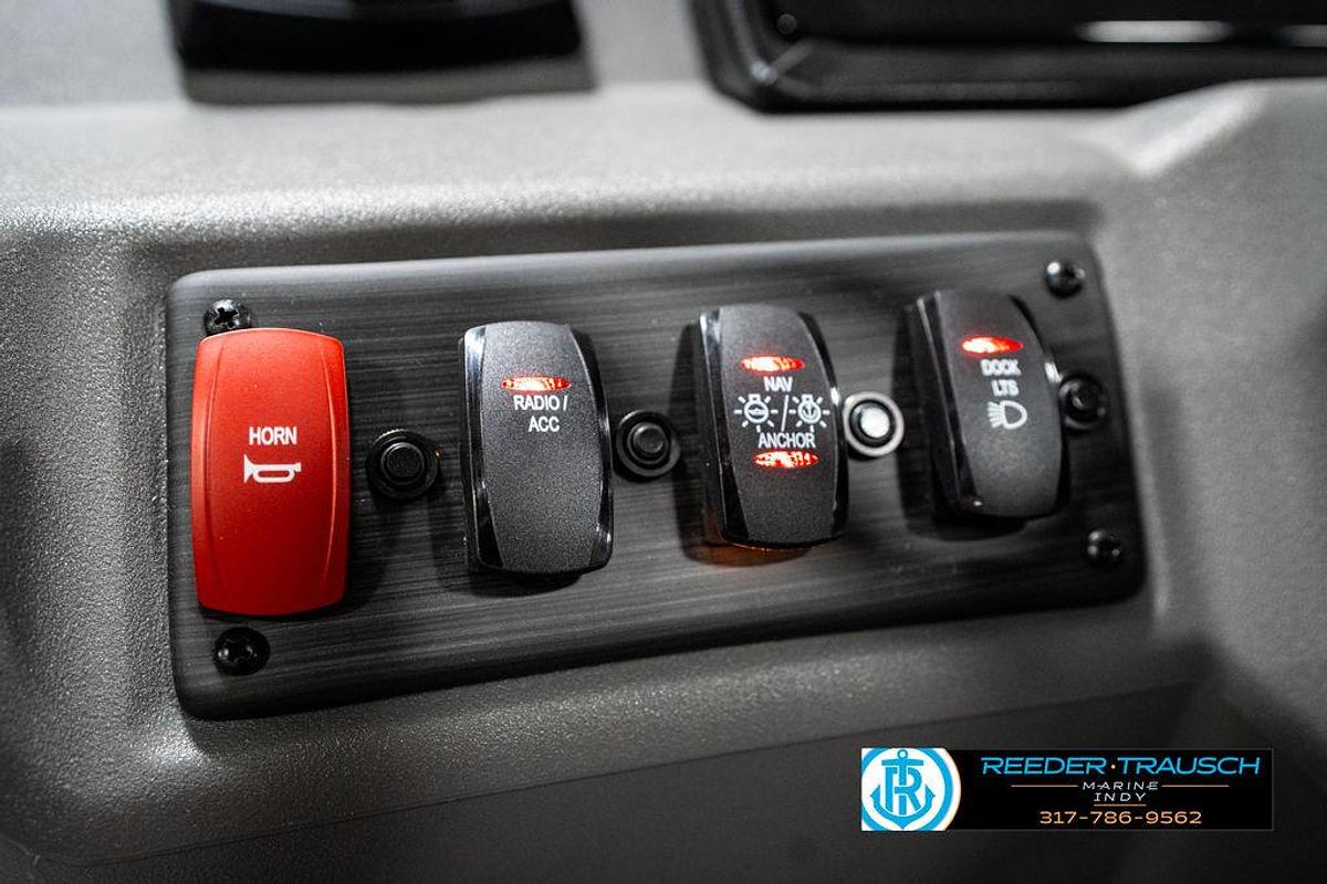 2025 Bennington 21 SLJ