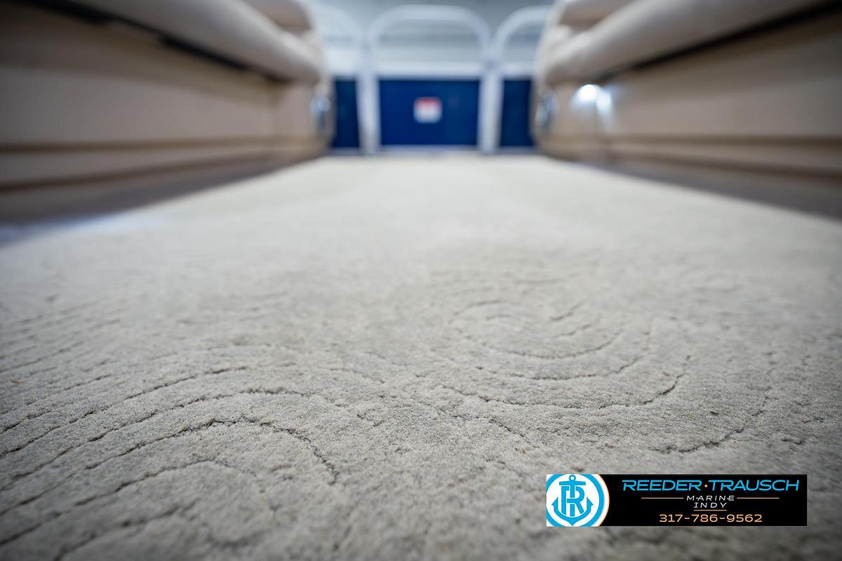 Used 2014 Tracker Marine Sig Party Barge 20 DLX