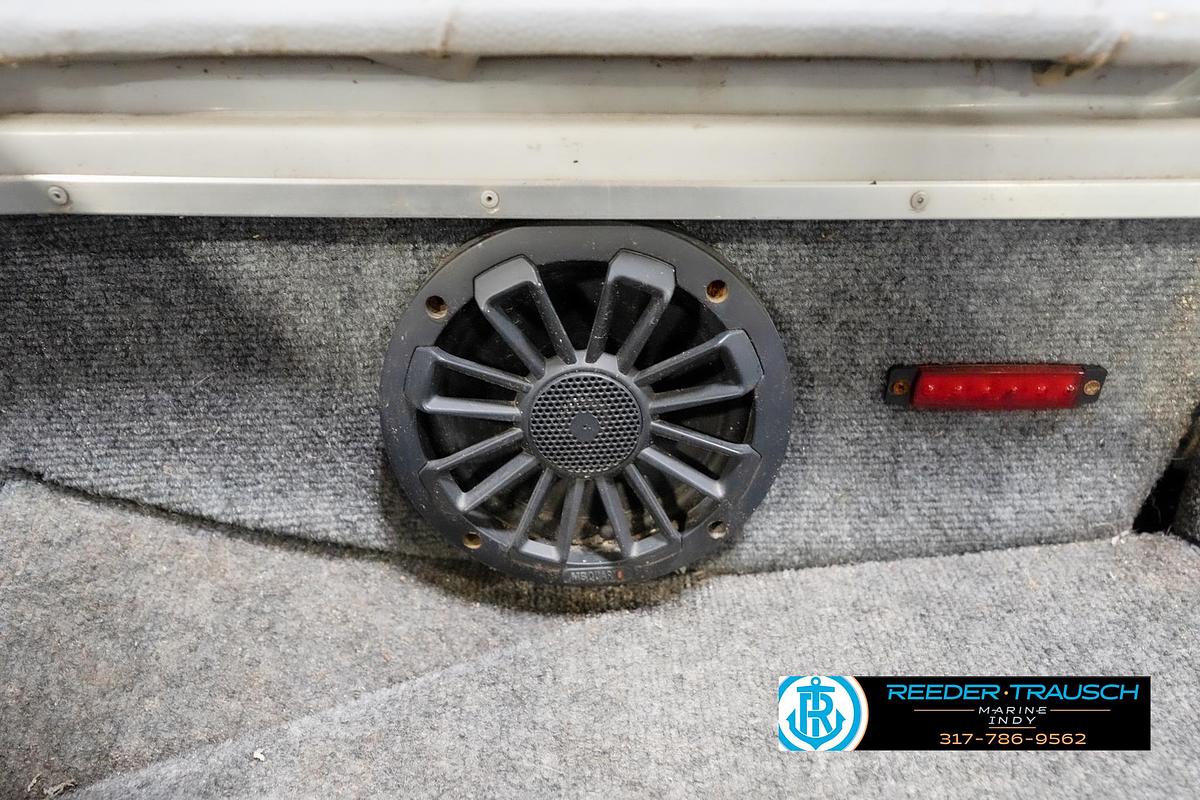 Used 1987 Hurricane 17 Deck Boat