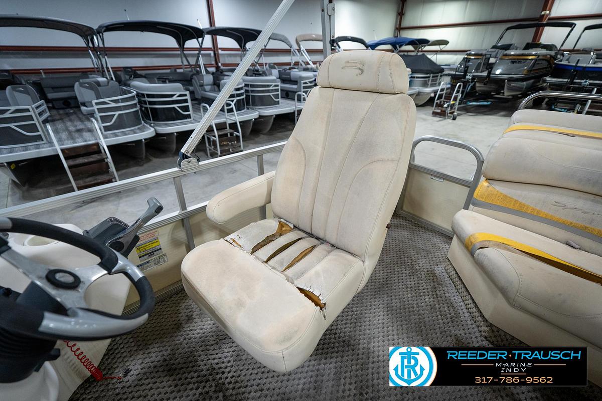 Used 2005 Bennington 2050 RL