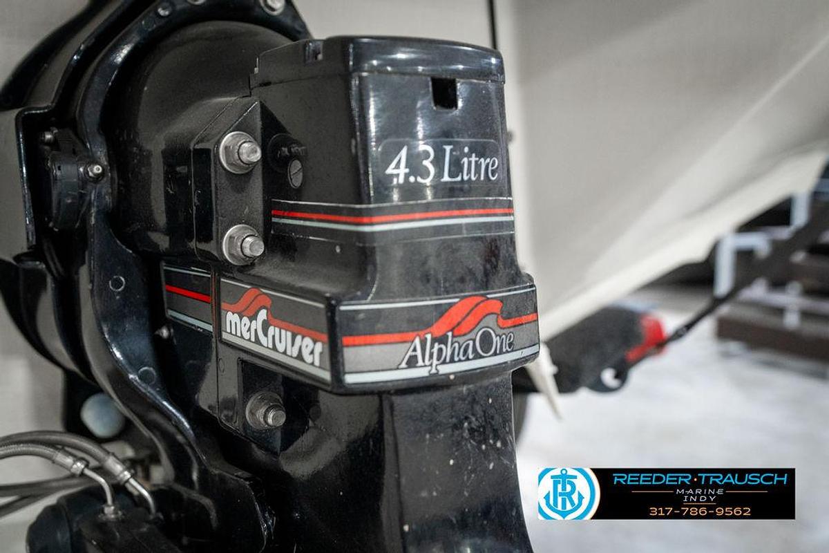 Used 1990 Rinker 206 Captiva