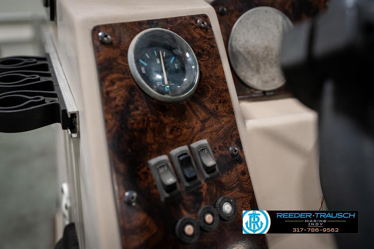 Used 1998 Fisher Freedom 200 Fish