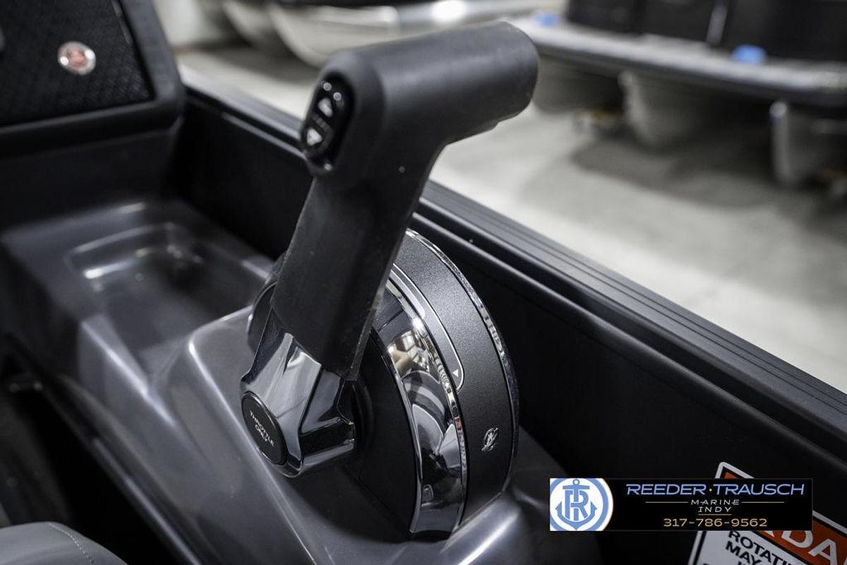 2025 Bennington 24 MFB