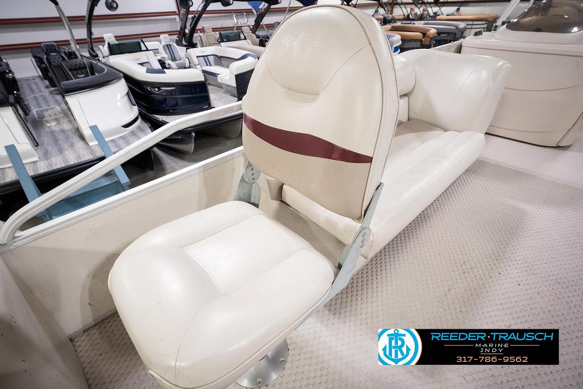 Used 2005 Crest 22 Crest III XRS
