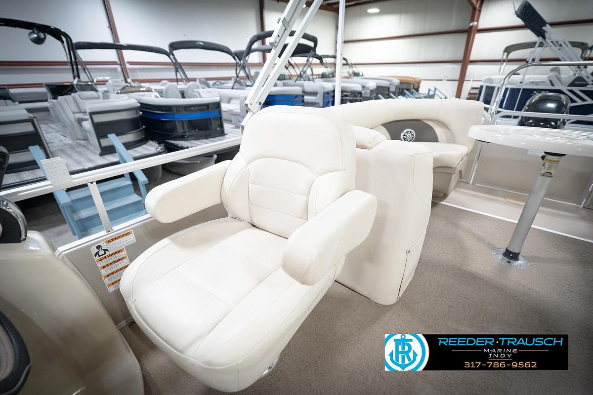 Used 2014 SunChaser Classic 8522 Lounger