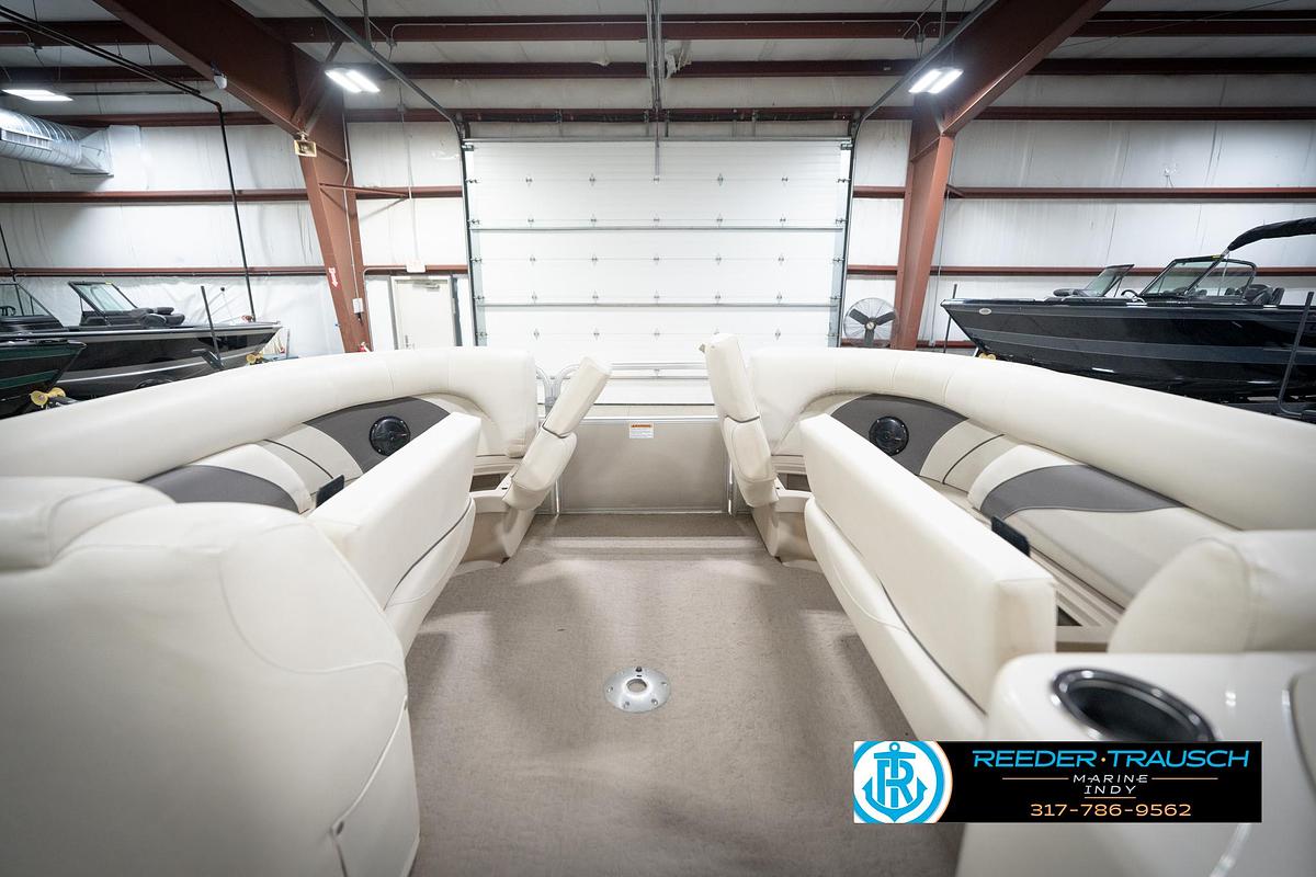 Used 2014 SunChaser Classic 8522 Lounger