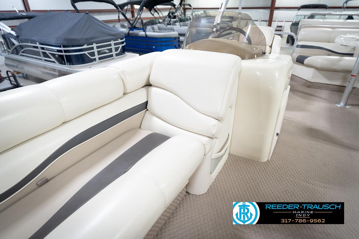 Used 2003 Bennington 2050 RL