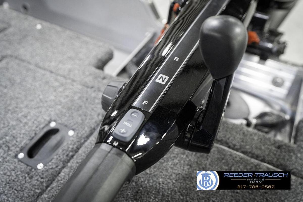 2025 Lund 1775 Pro Guide