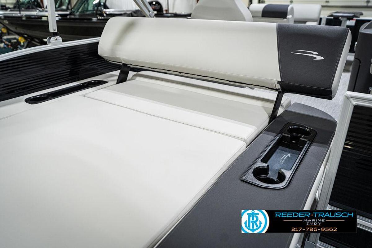 2025 Bennington 22 SSB