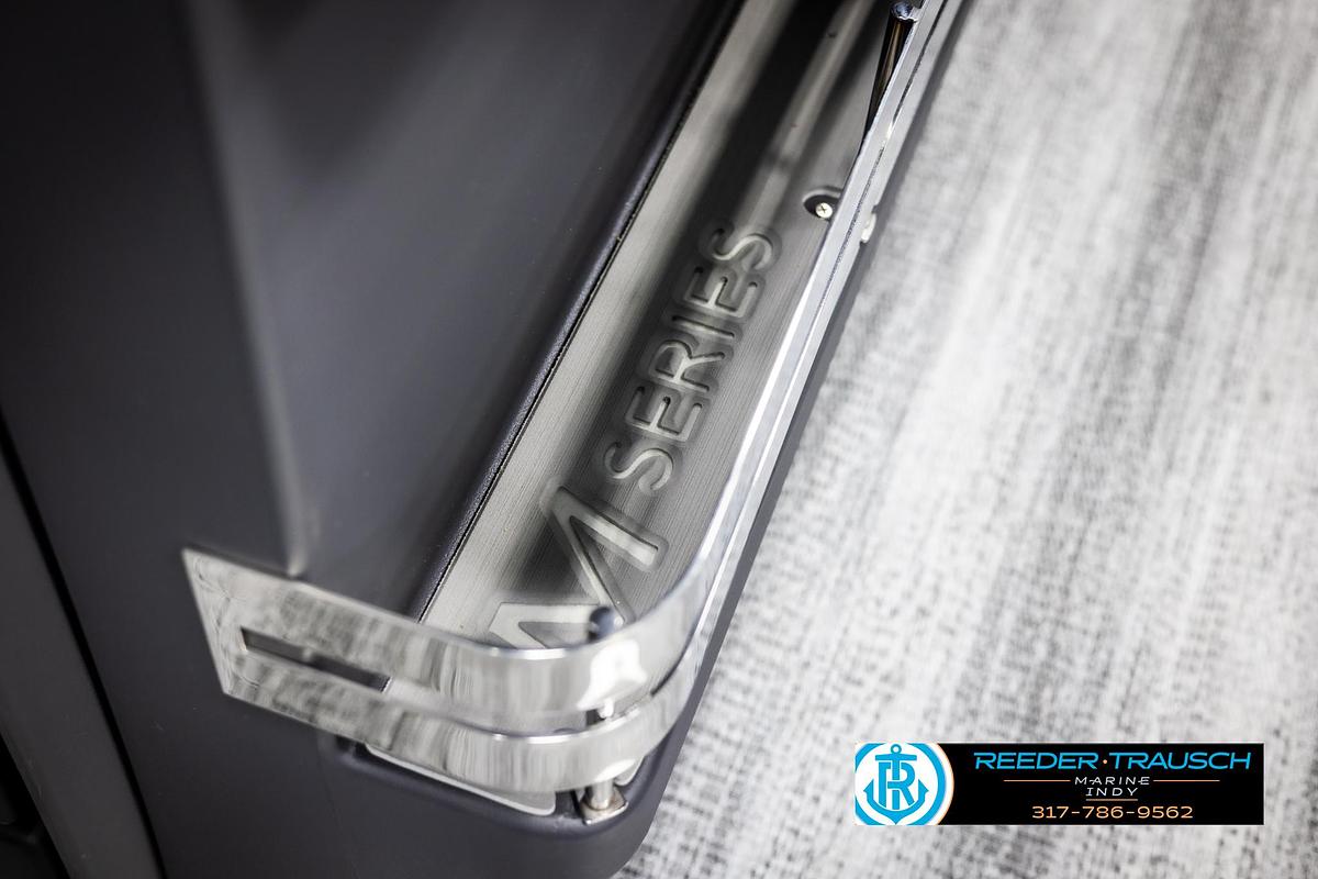 2025 Bennington 22 MFB