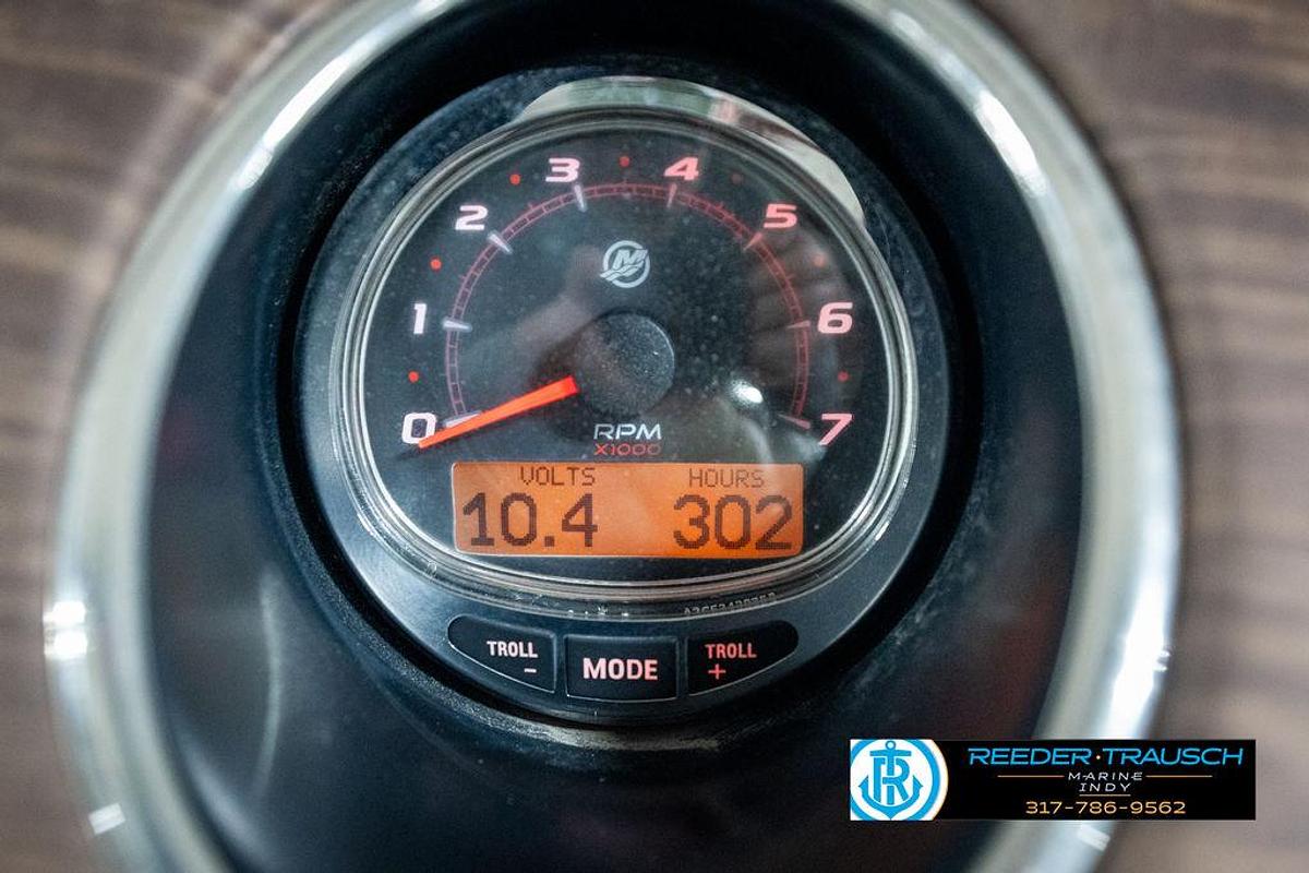 Used 2014 Bennington 25 RCB