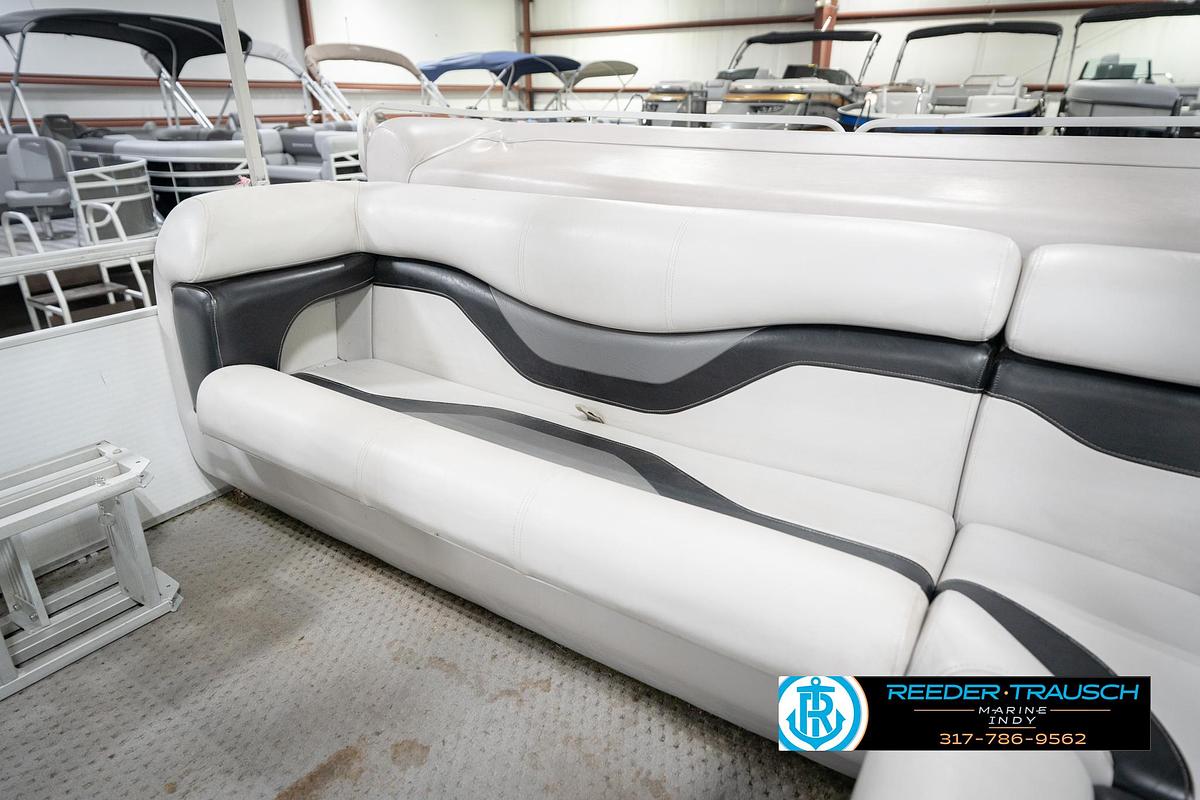 Used 1991 Godfrey Sanpan SP 2200