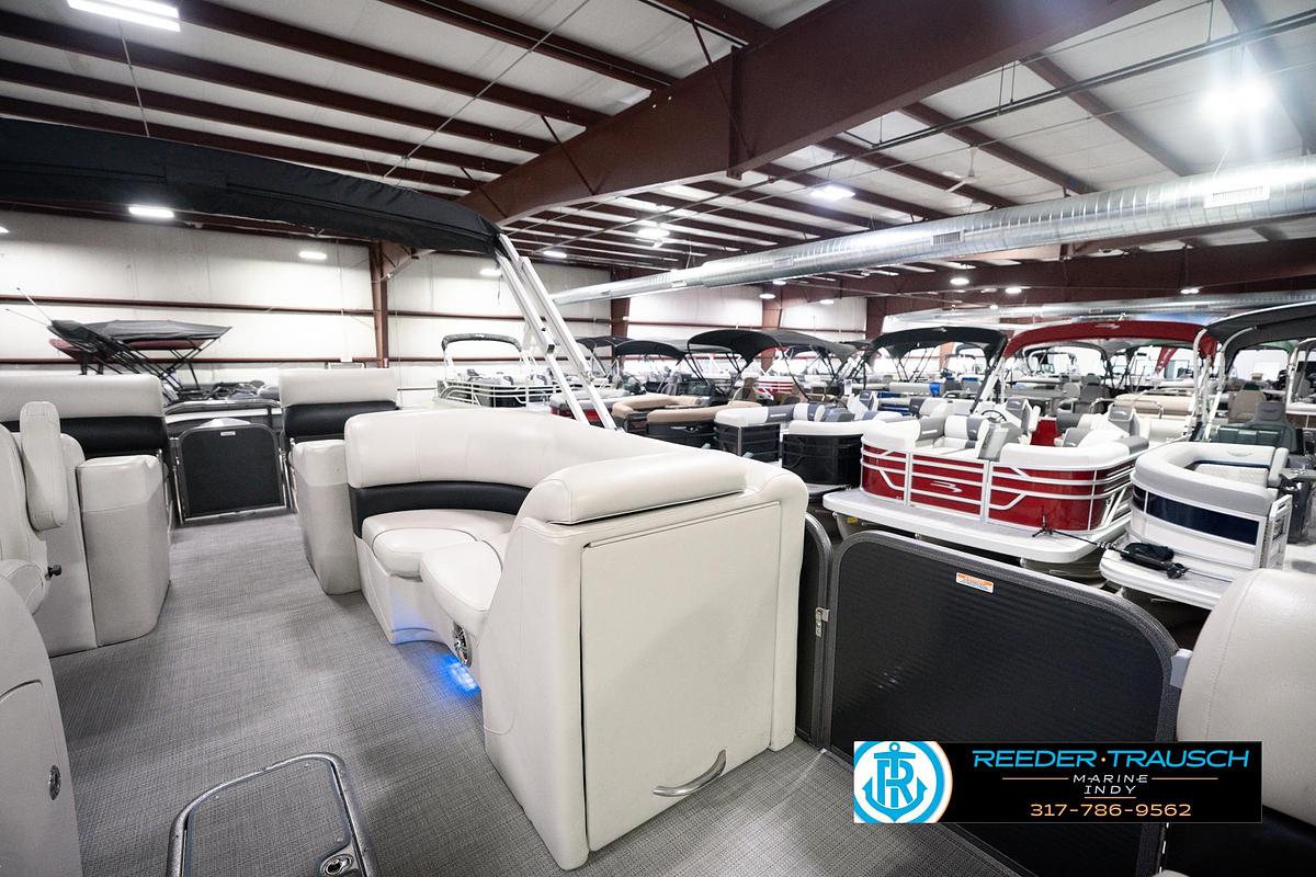 Used 2018 Manitou 23 Oasis RF VP