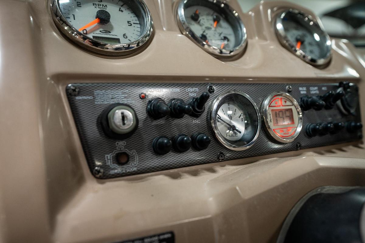 Used 2013 Chapparal 19 H20 F/S