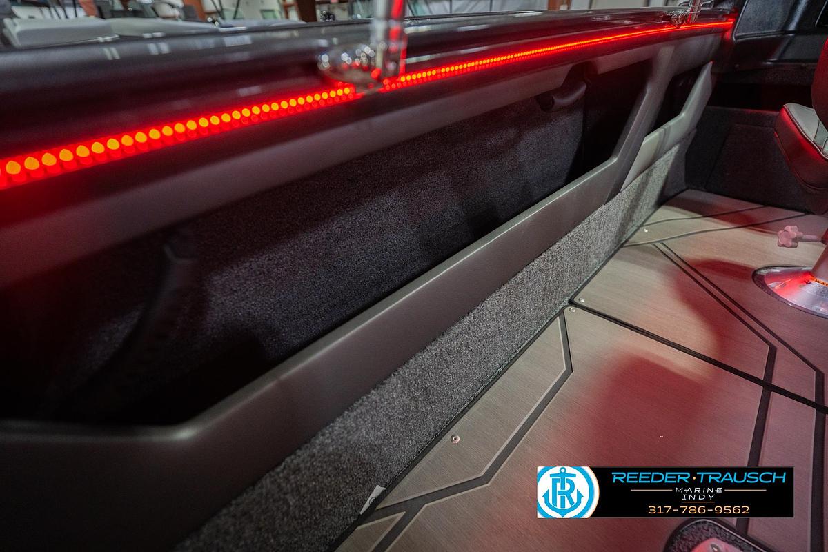 2026 Lund 1875 Crossover XS