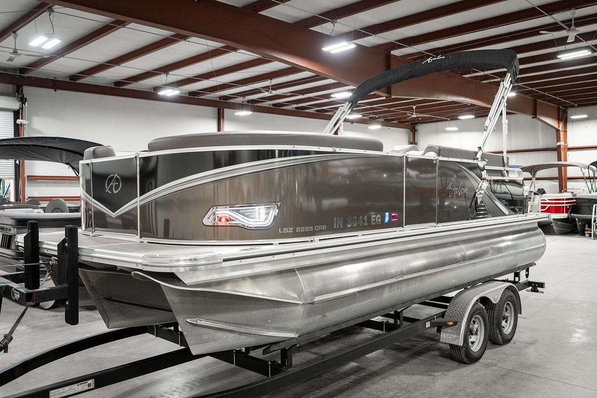 Used 2022 Avalon 2285 LSZ CRB