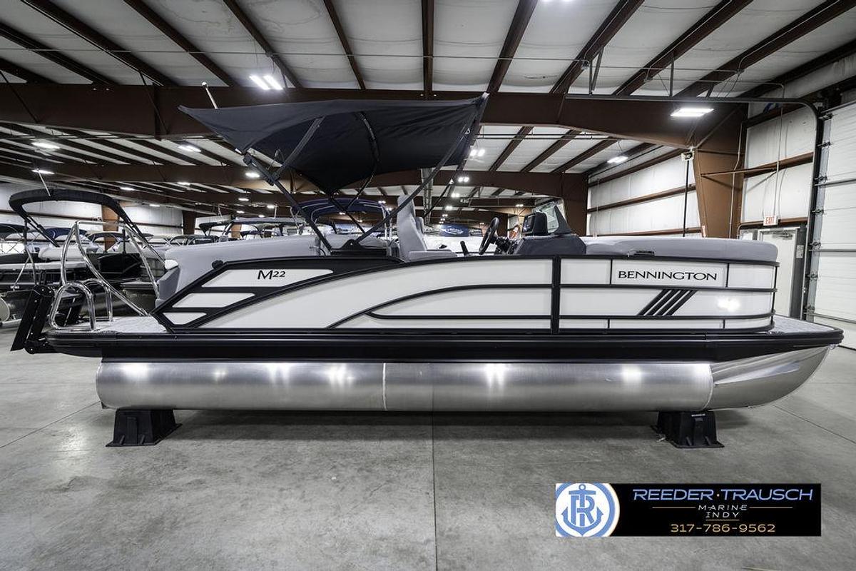 2025 Bennington 22 MFB