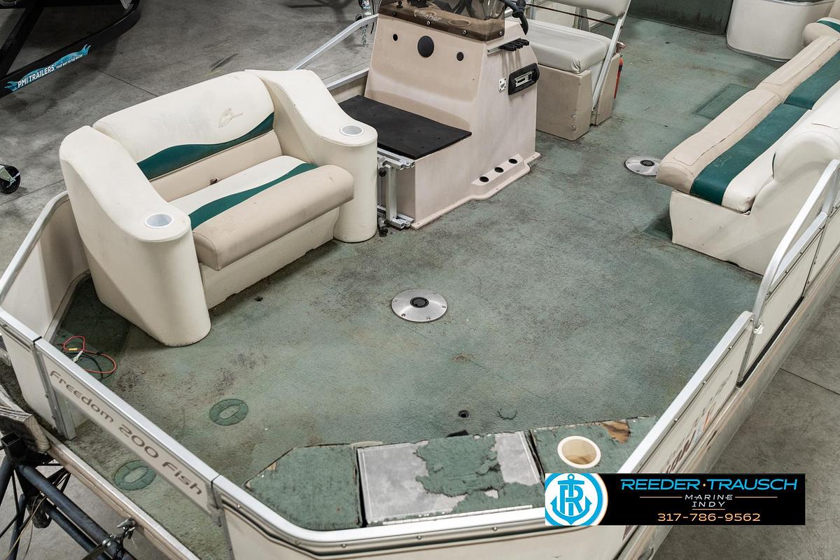 Used 1998 Fisher Freedom 200 Fish