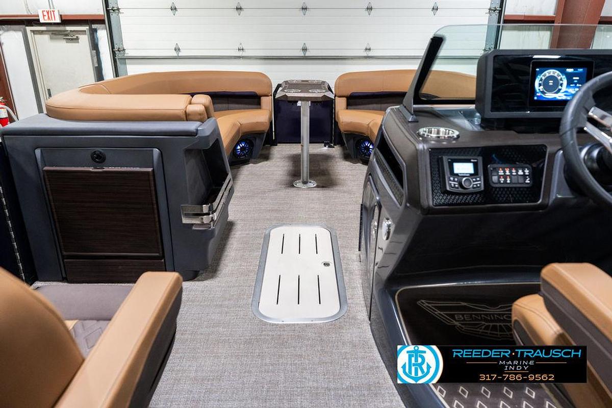 2025 Bennington 24 MSB