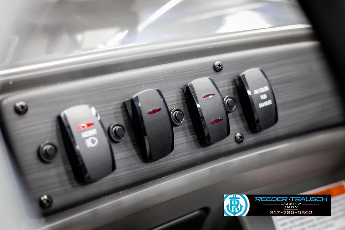 2025 Bennington 21 SL