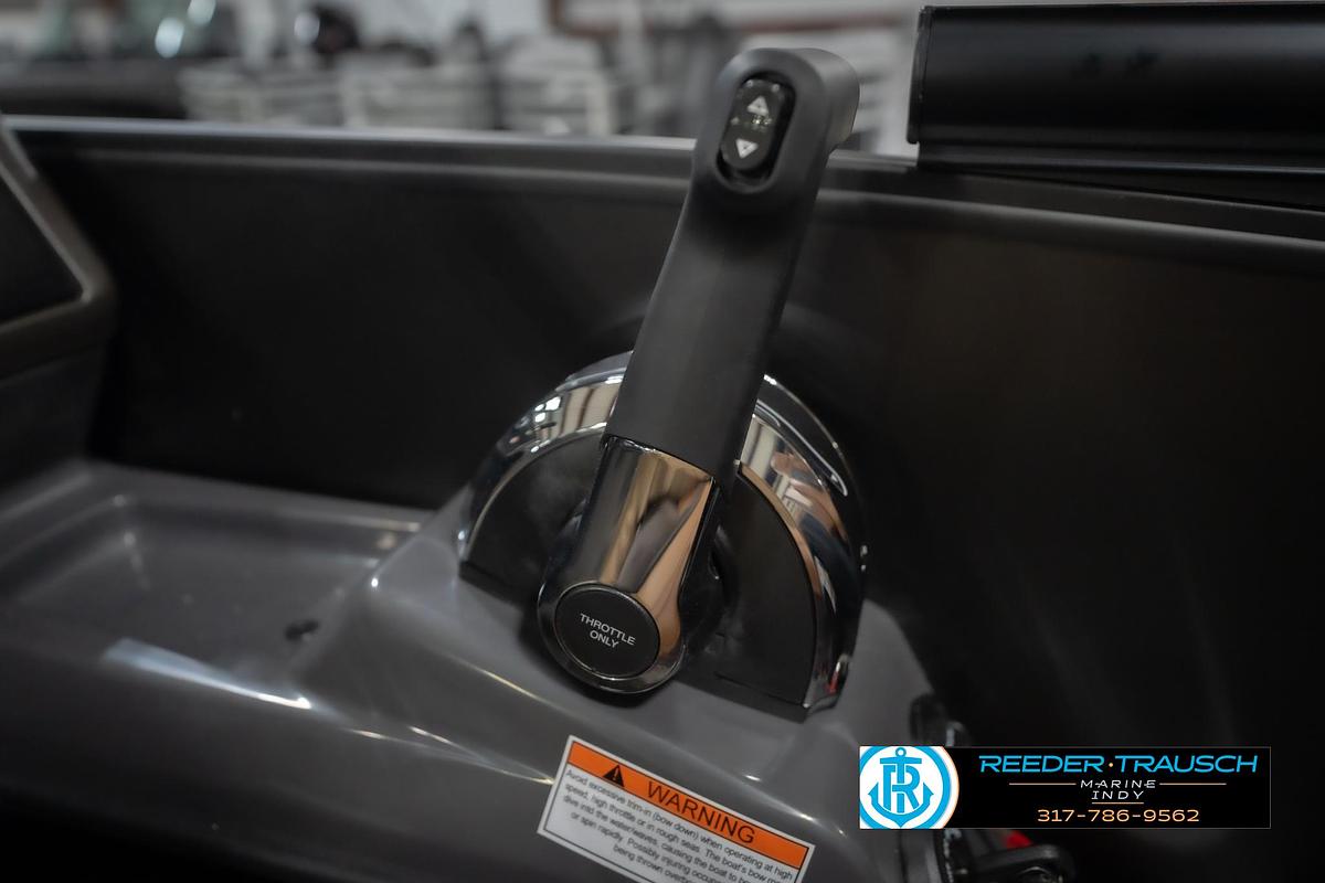 2026 Bennington 22 MFB