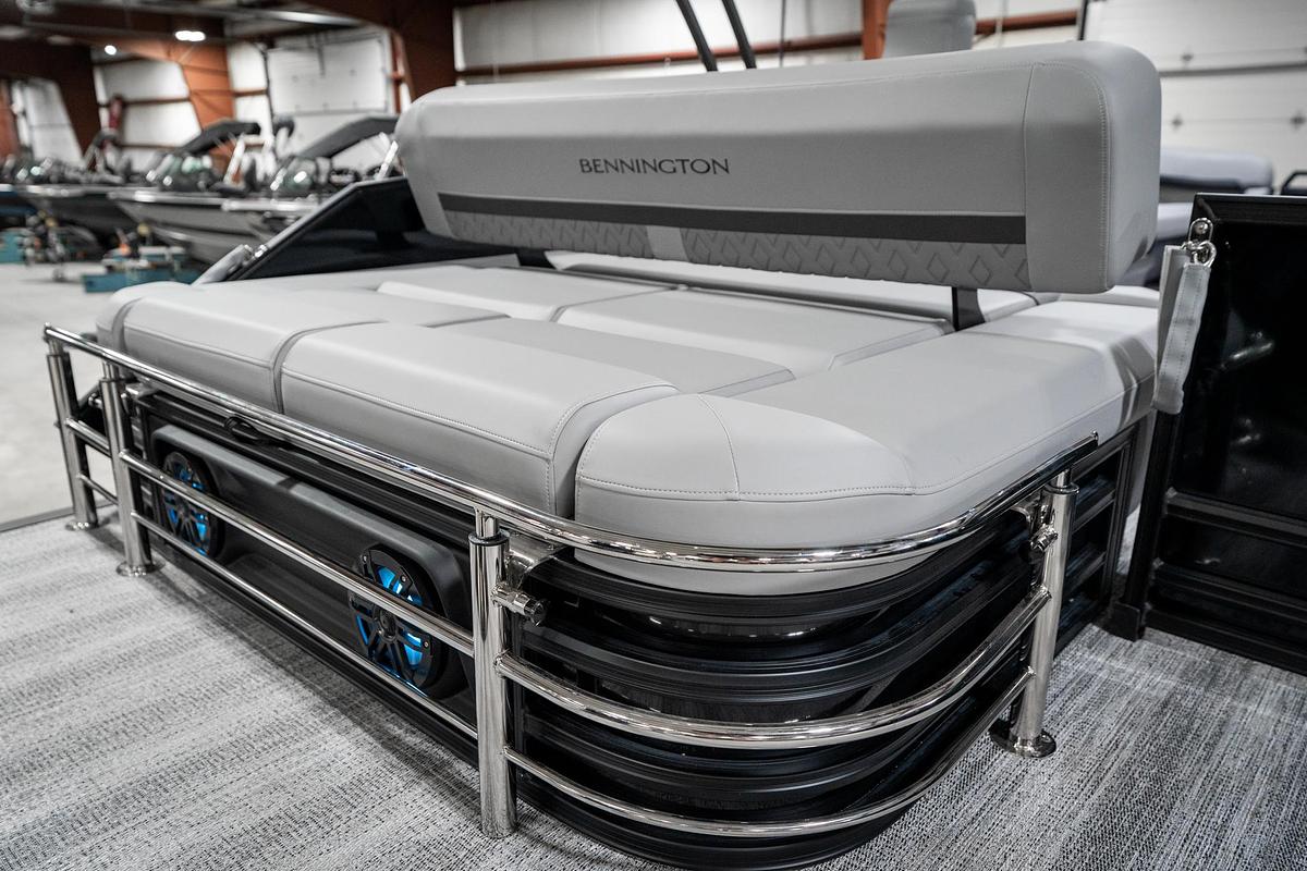 2025 Bennington 24 MSB