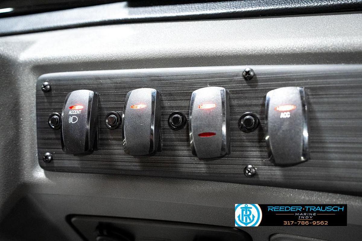 2025 Bennington 20 SL