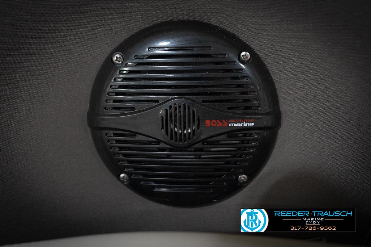 Used 2014 SunChaser Classic 8522 Lounger